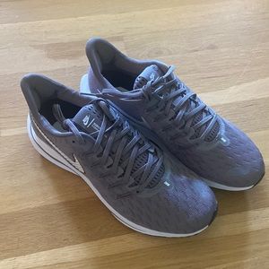 Women’s Nike Air Zoom Vomero 14